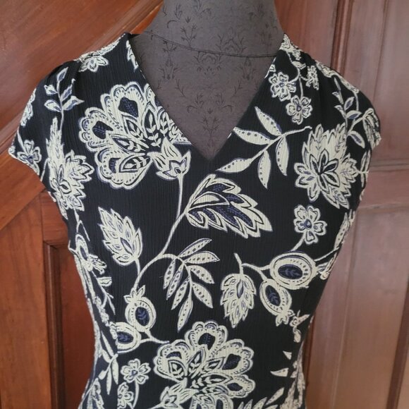 Talbots Petites Pure Silk Blue & White Floral Dress Size 6 - Picture 3 of 5
